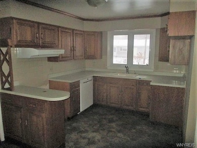 1351 Abington Place, North Tonawanda, NY 14120 - photo 2