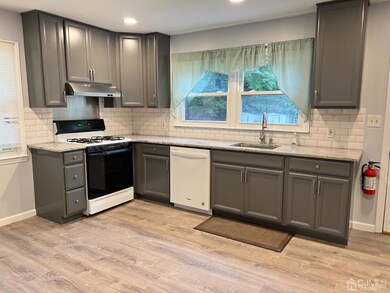 2 Heman St unit A, Edison, NJ 08837 - photo 2