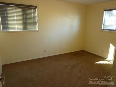 113 NW 2nd St, Redmond, OR 97756 - photo 7