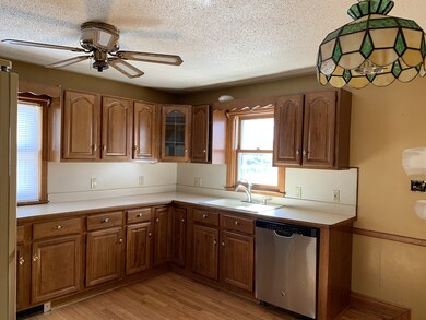 450 Pulaski Blvd, Bellingham, MA 02019 - photo 4