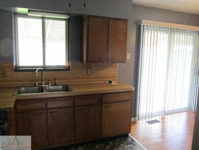 3614 Glenbrook Dr, Lansing, MI 48911 - photo 4