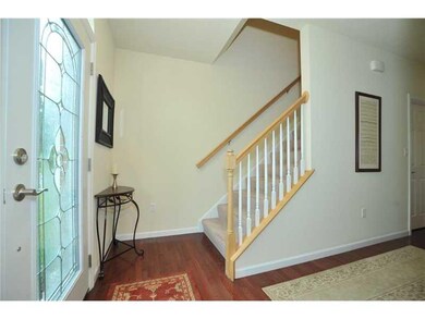 Entry/Foyer.
