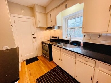 159 Saint Paul St unit 7, Brookline, MA 02446 - photo 2