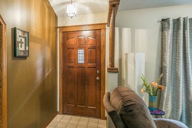 Tiled entry