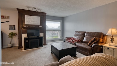 1028 E 9th St, Gillette, WY 82716 - photo 2