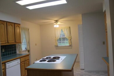 212 Valleybrook Cir, Howard, OH 43028 - photo 3