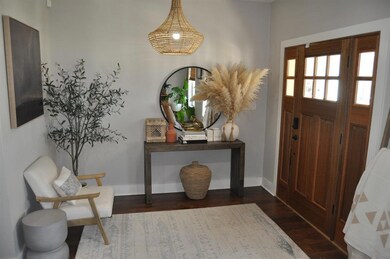 318 W Willingham St, Cleburne, TX 76033 - photo 5