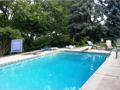 Swimming Pool/Hot Tub/Sauna
