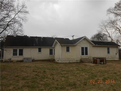 740 Kingree Rd, Shelbyville, TN 37160 - photo 2