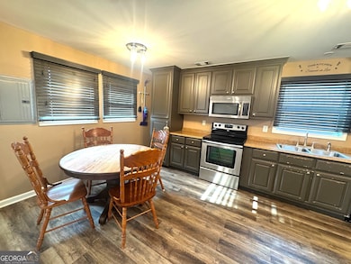 5609 Oconee St, Lula, GA 30554 - photo 4