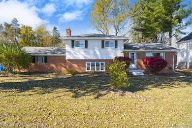 5274 Cooley Lake Rd, Waterford, MI 48327 - photo 5