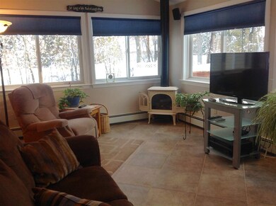 18 Durell Dr, Newmarket, NH 03857 - photo 7