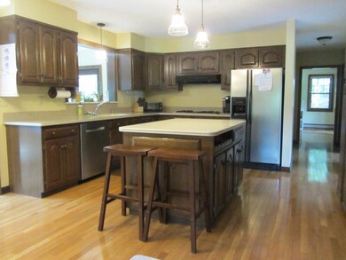 32 White Plains Ave, Londonderry, NH 03053 - photo 4