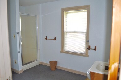 115 Sawkill Ave, Milford, PA 18337 - photo 2