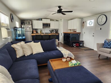 342 County Road 291, Alvin, TX 77511 - photo 5