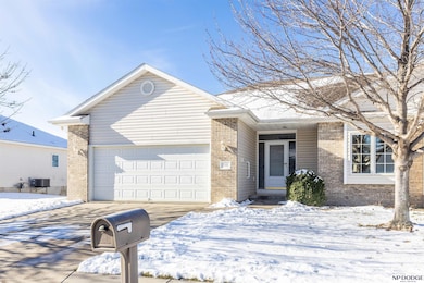 7337 S 53rd Street Ct, Lincoln, NE 68516 - photo 2