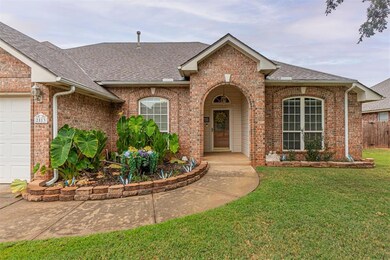 2813 Stonebridge Ct, Norman, OK 73071 - photo 3