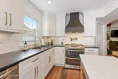 112 Cambridge Dr, Matawan, NJ 07747 - photo 6