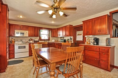 18 Vine St, Milford, MA 01757 - photo 7