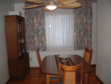 DININGROOM