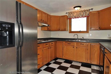 88 Norwood Ave, Portsmouth, RI 02871 - photo 3