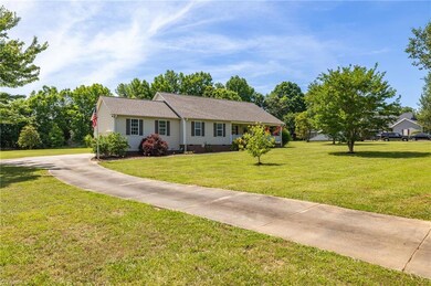 7226 Senepole Rd, Randleman, NC 27317 - photo 4