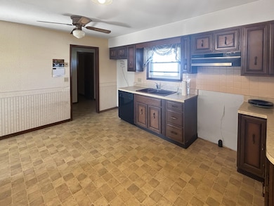 626 Birt St, Greenville, OH 45331 - photo 5