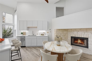 1 Crystal Springs Ct unit G, the Hills, TX 78738 - photo 4