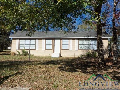 305 Highland Dr, Kilgore, TX 75662 - photo 2