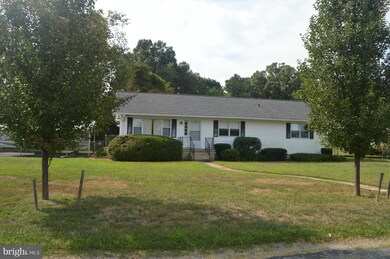 3318 Riverview Dr, Colonial Beach, VA 22443 - photo 2