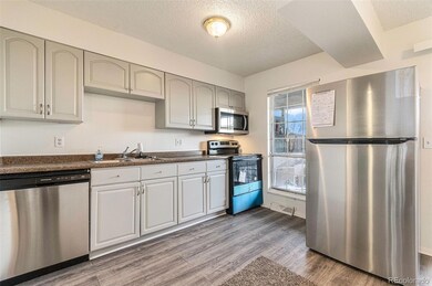 1449 Norfolk St, Aurora, CO 80011 - photo 3