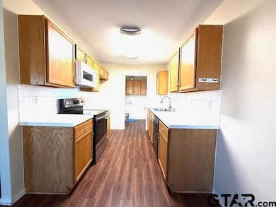 1805 Park Lane Cir, Jacksonville, TX 75766 - photo 5