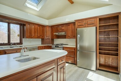 48 Pinecrest Rd, Holliston, MA 01746 - photo 4