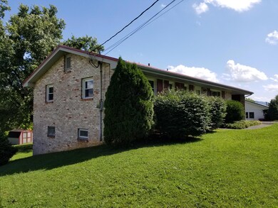 1406 Valley View Dr, Johnson City, TN 37601 - photo 3