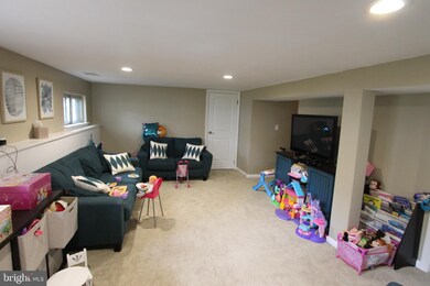 49 Brooktree Rd, East Windsor, NJ 08520 - photo 2