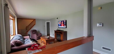3 E. Knollwood