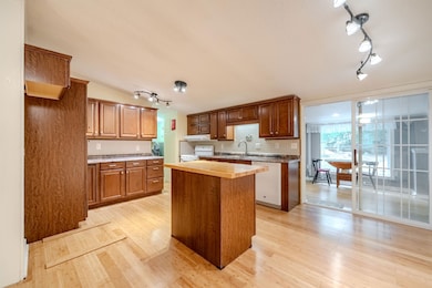 5 Neil Dr, Allenstown, NH 03275 - photo 5