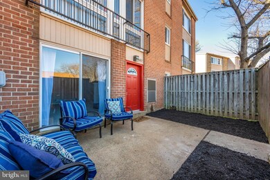 10480 Faulkner Ridge Cir, Columbia, MD 21044 - photo 2