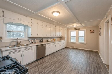 4920 N 700 W, Winamac, IN 46996 - photo 2