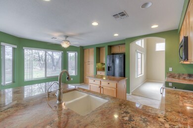 007_Kitchen with granite counters