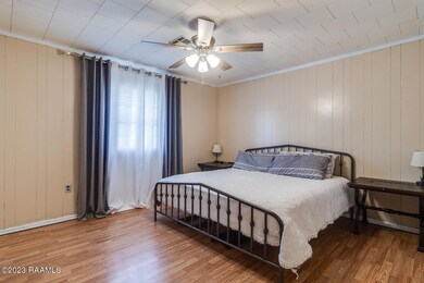 843 S Broadway-11