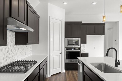 3212 Midnight  Kitchen 2