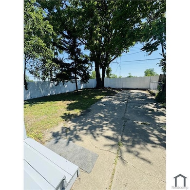 13932 Roselawn St, Detroit, MI 48238 - photo 4