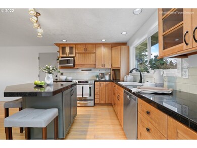 10430 SW Tranquil Way, Wilsonville, OR 97070 - photo 5