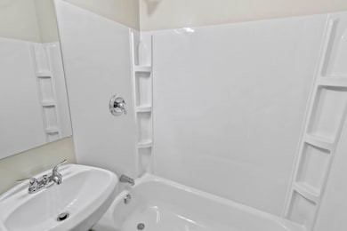 991 Tollview Ave unit 5, Aurora, IL 60505 - photo 7