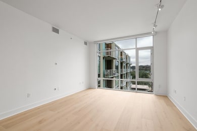 210 Lee Barton Dr unit 517, Austin, TX 78704 - photo 7