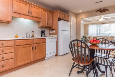 10042-Chenoweth-Vista-Way-17