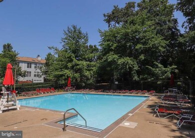 8300 Duck Hawk Way unit 1, Lorton, VA 22079 - photo 2