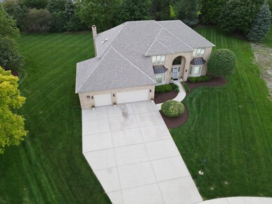 10636 S Bridle Path Ct, Naperville, IL 60564 - photo 3