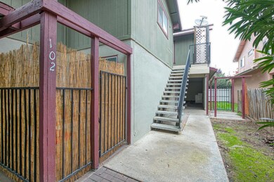 521 W Ashlan Ave, Clovis, CA 93612 - photo 5